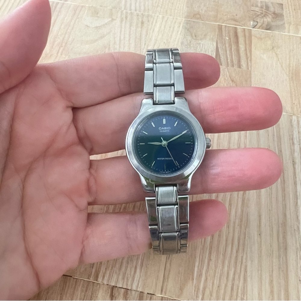 Casio ladies stainless steel blue dial dress watch NEW BATTERY